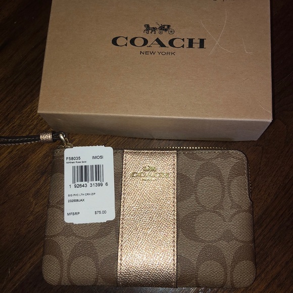 Coach Handbags - Coach wristlet